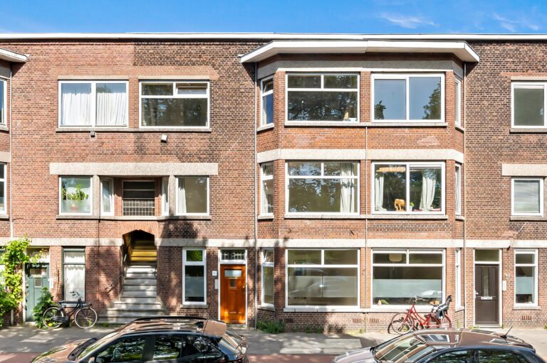 Kamperfoeliestraat 147, 'S-GRAVENHAGE